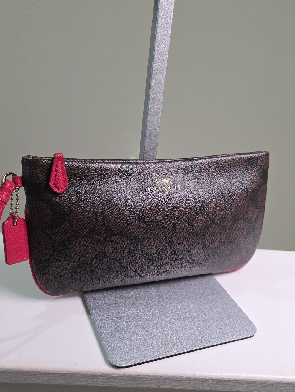 COACH F65748 Brown/Black Signature Print w/ Red Trim Large Wristlet EUC - Picture 3 of 15